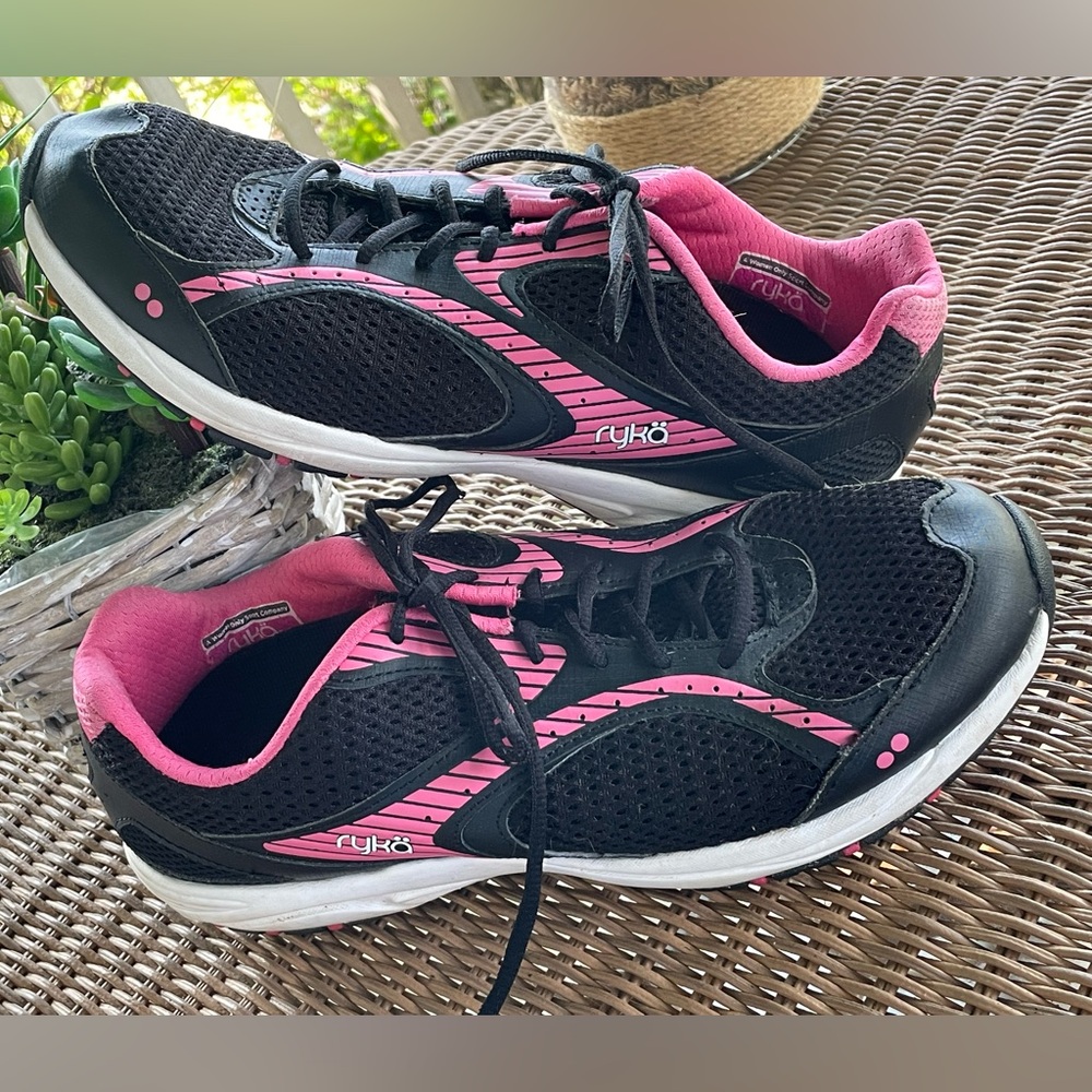 Women's Black and Pink Athletic Shoes